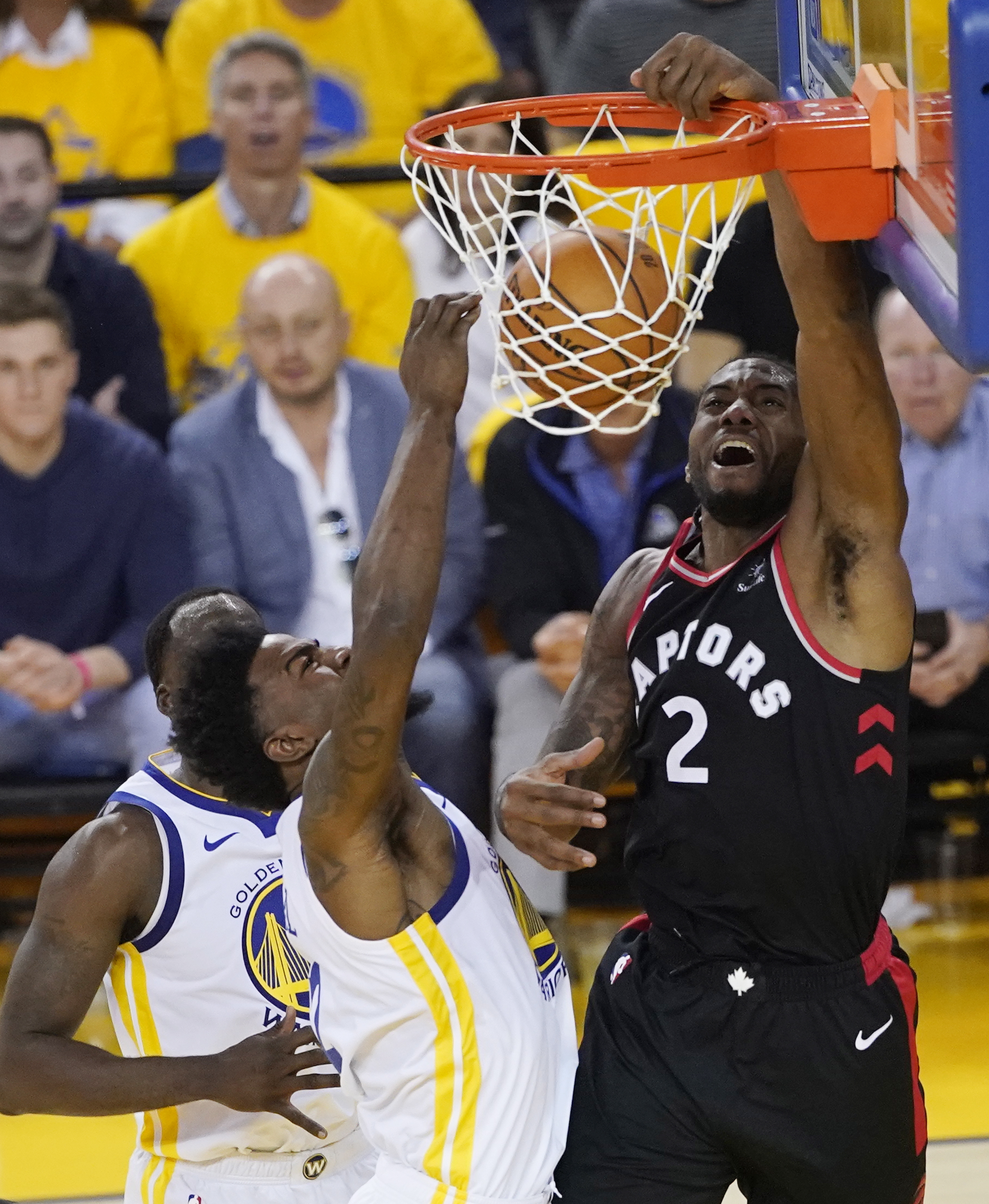 半岛体育-NBA总决赛战火重燃！球队实力强弱如何对决？