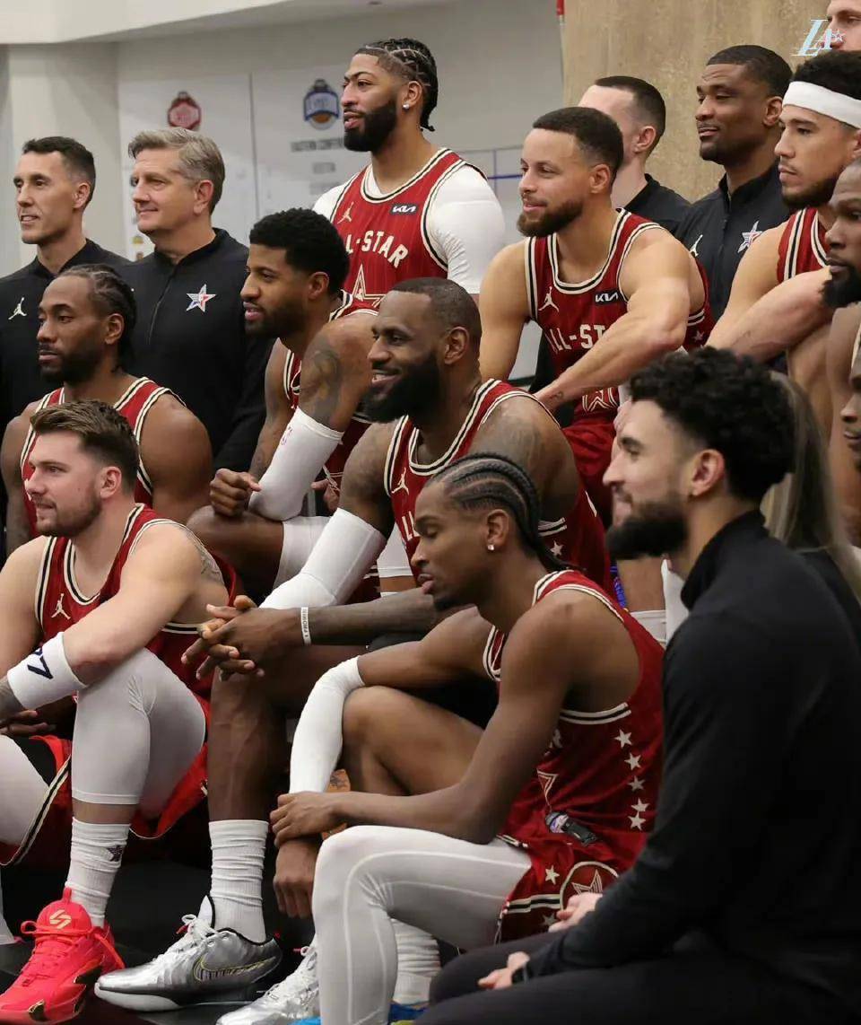 半岛体育-NBA费城76人队球员状态良好