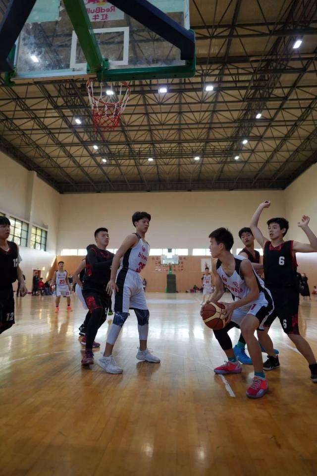 半岛体育-国内篮球赛事的未来走向备受瞩目