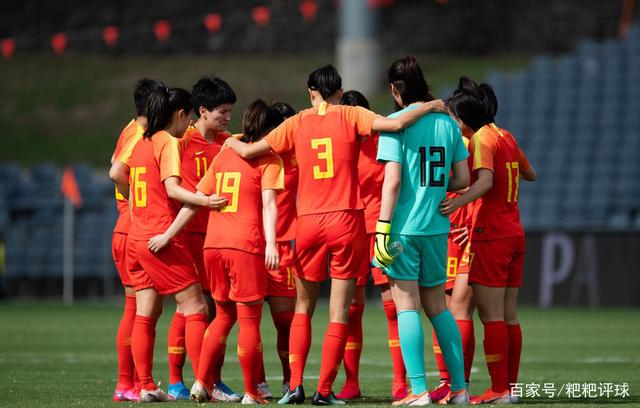 半岛体育-全国女足比赛首轮较量场面激烈精彩