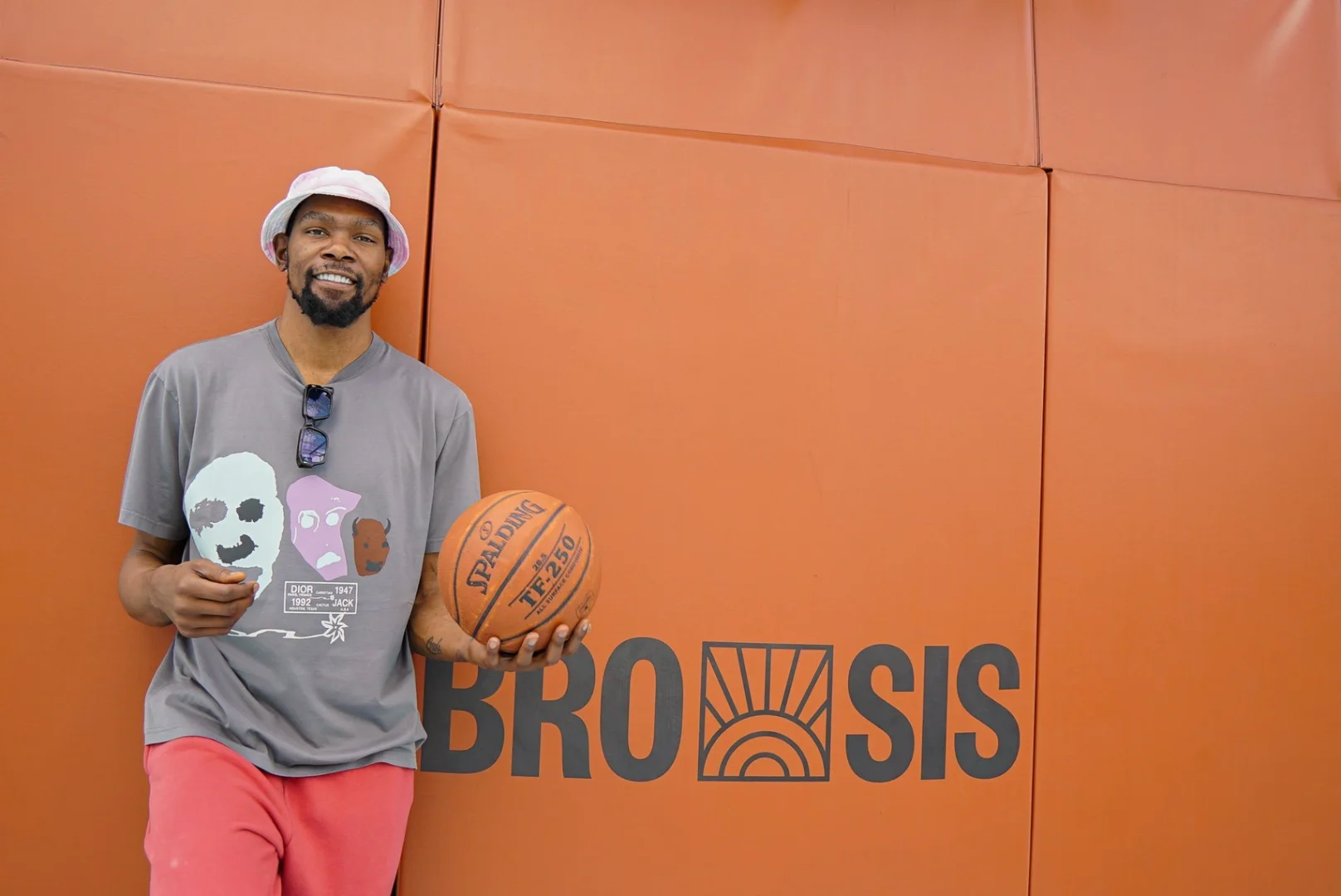 半岛体育-NBA联盟最新交易消息扑朔迷离